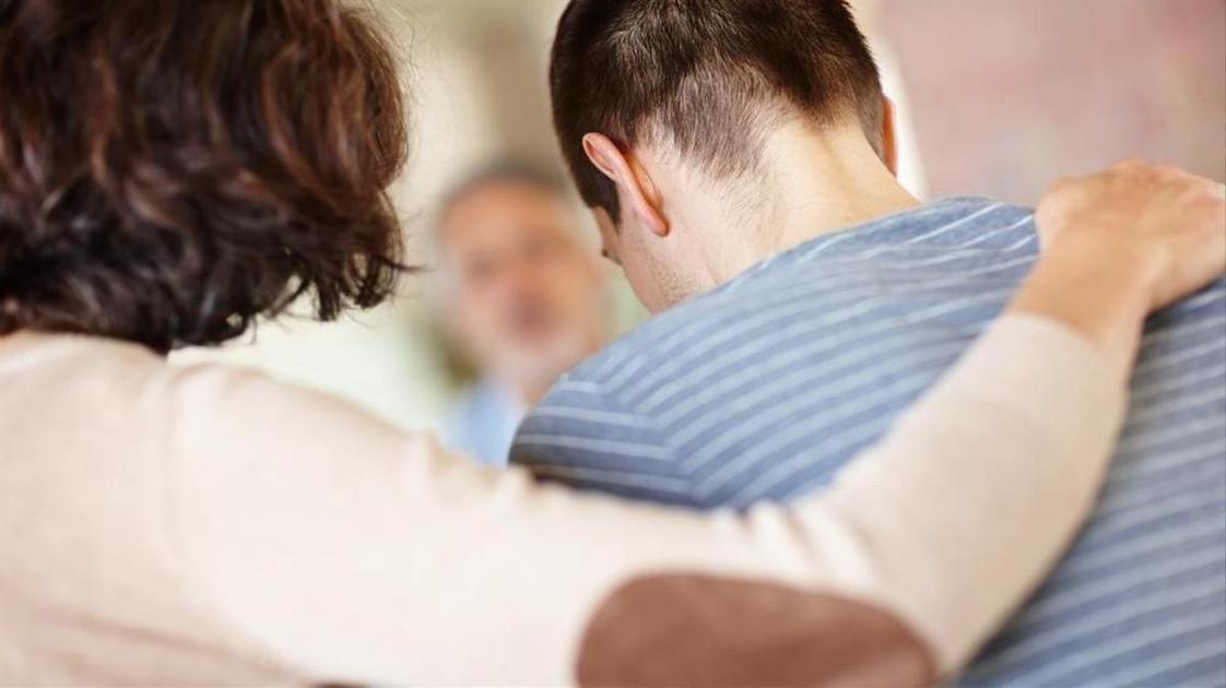 «Муж не хочет общаться с сыном и внучкой, приходится встречаться с ними тайно. Стоит ли жить с этим мужчиной?» (Психология) «Муж не хочет общаться с сыном и внучкой, приходится встречаться с ними тайно. Стоит ли жить с этим мужчиной?» (Психология)