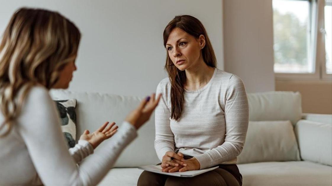 «Новая знакомая слишком яро хочет стать моей подругой: задаривает подарками, зовет на встречи, а потом упрекает, что я не делаю то же самое» (Психология) «Новая знакомая слишком яро хочет стать моей подругой: задаривает подарками, зовет на встречи, а потом упрекает, что я не делаю то же самое» (Психология)