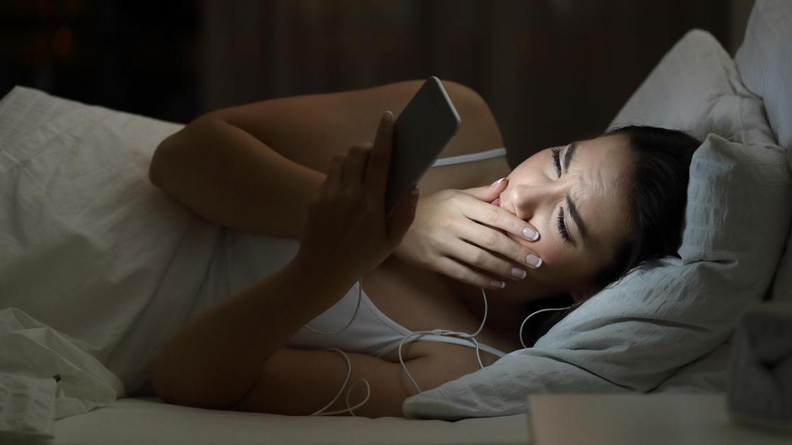 «В 16 лет приснилось, что отец хочет меня изнасиловать. В реальной жизни я устала от его контроля» (Психология) «В 16 лет приснилось, что отец хочет меня изнасиловать. В реальной жизни я устала от его контроля» (Психология)