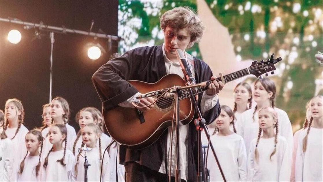 Новые добрые: почему инди- и поп-музыка на русском стала звучать так нежно? (Психология) Новые добрые: почему инди- и поп-музыка на русском стала звучать так нежно? (Психология)