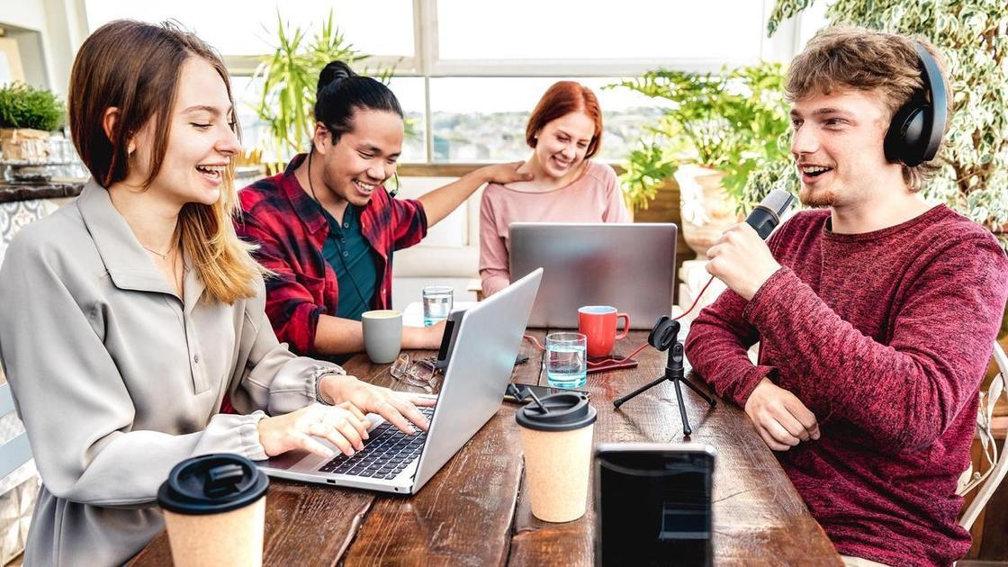 Зумеры и работа: как относятся, почему увольняются, почему часто меняют работу (Психология) Зумеры и работа: как относятся, почему увольняются, почему часто меняют работу (Психология)