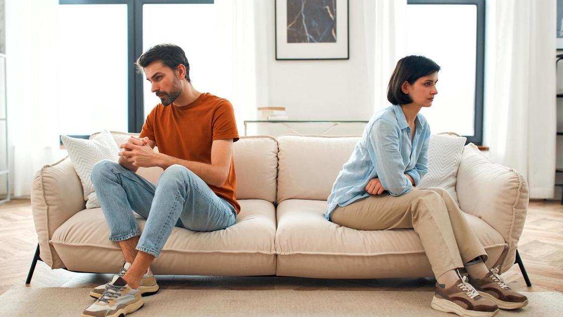 «Мужу понравилась наша новая знакомая: все про нее выспрашивает и смотрит по-особенному» (Психология) «Мужу понравилась наша новая знакомая: все про нее выспрашивает и смотрит по-особенному» (Психология)