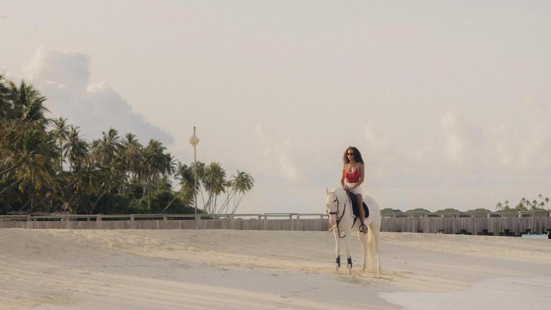Какие архетипы чаще всего проявляются в отпуске: психологический разбор отдыха на Мальдивах  (Психология)