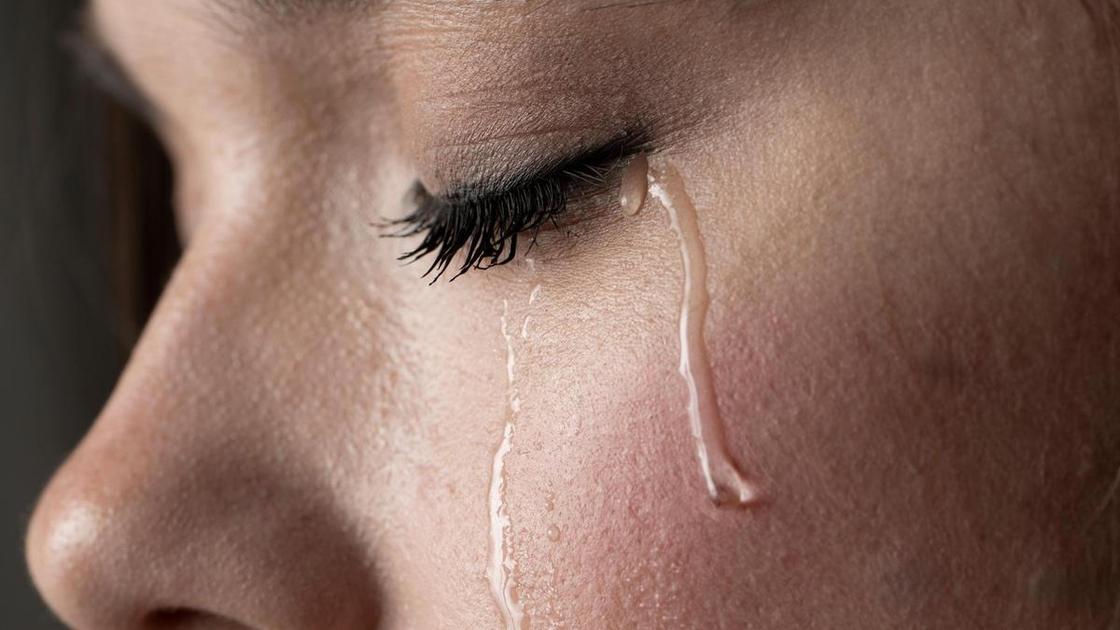 «Парень выбросил меня, как вещь, и нашел замену получше, как сам сказал. Я с ней даже подралась»  (Психология)