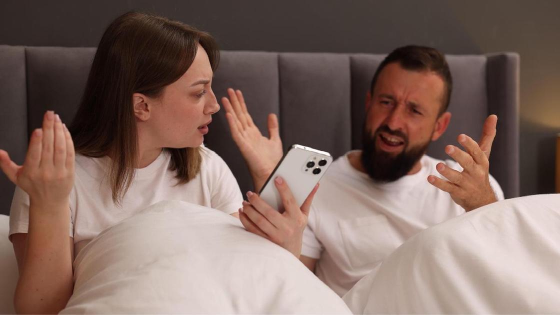 &laquo;Мужчина соврал, что развелся с женой. Такая ложь в начале отношений&nbsp;&mdash; тревожный знак?&raquo;  (Психология)