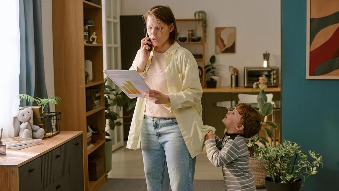 &laquo;Раздражаюсь на соседку, потому что ее сын уже начал говорить, а мой&nbsp;&mdash; нет&raquo;  (Психология)