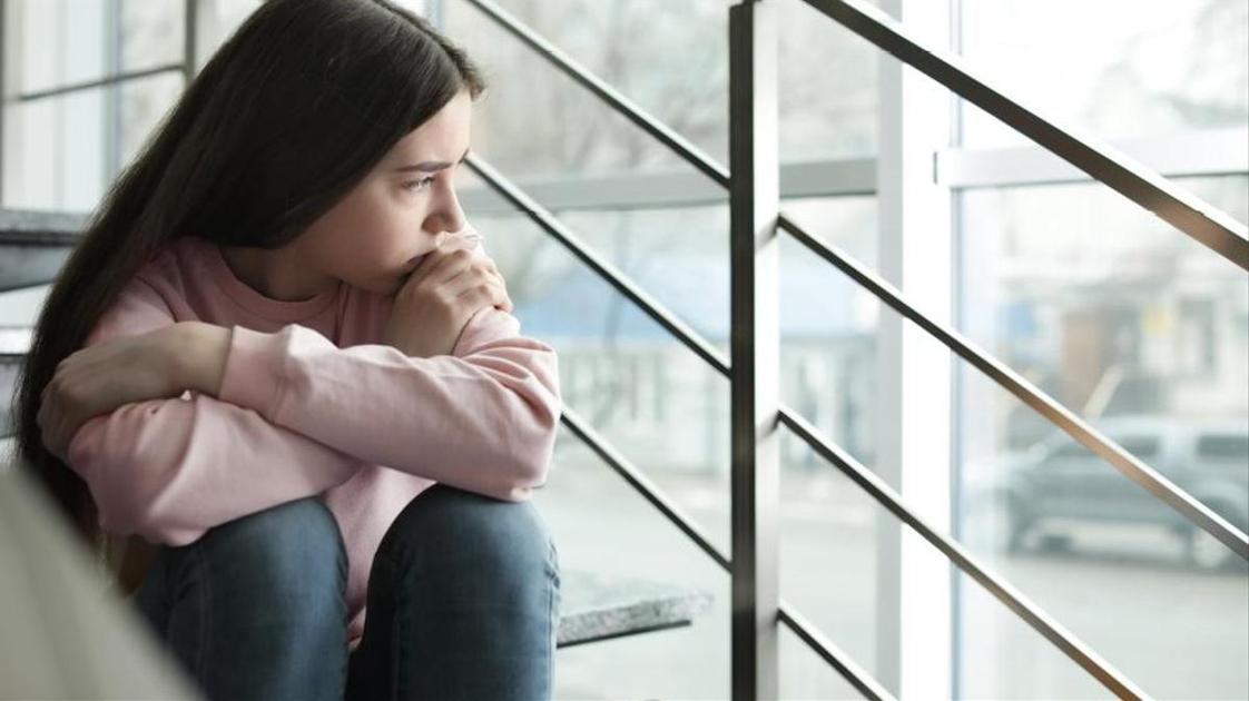 «Замечаю, что одноклассники часто обсуждают меня за моей спиной и смеются» (Психология) «Замечаю, что одноклассники часто обсуждают меня за моей спиной и смеются» (Психология)