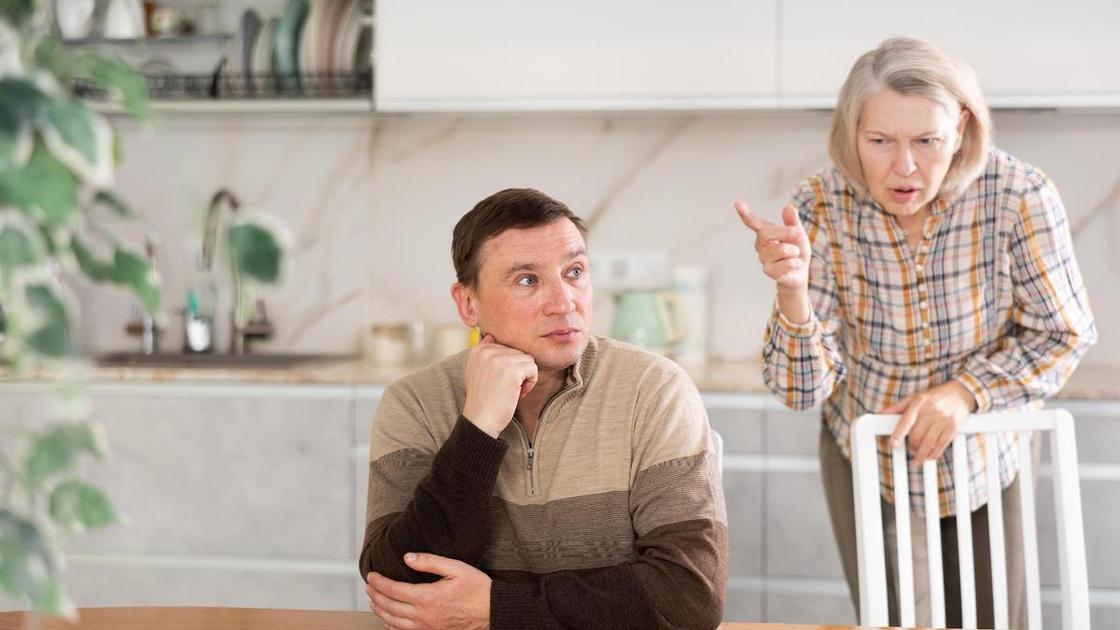 &laquo;Сын решил присутствовать на родах жены. Я против, но мое мнение его не интересует&raquo;  (Психология)