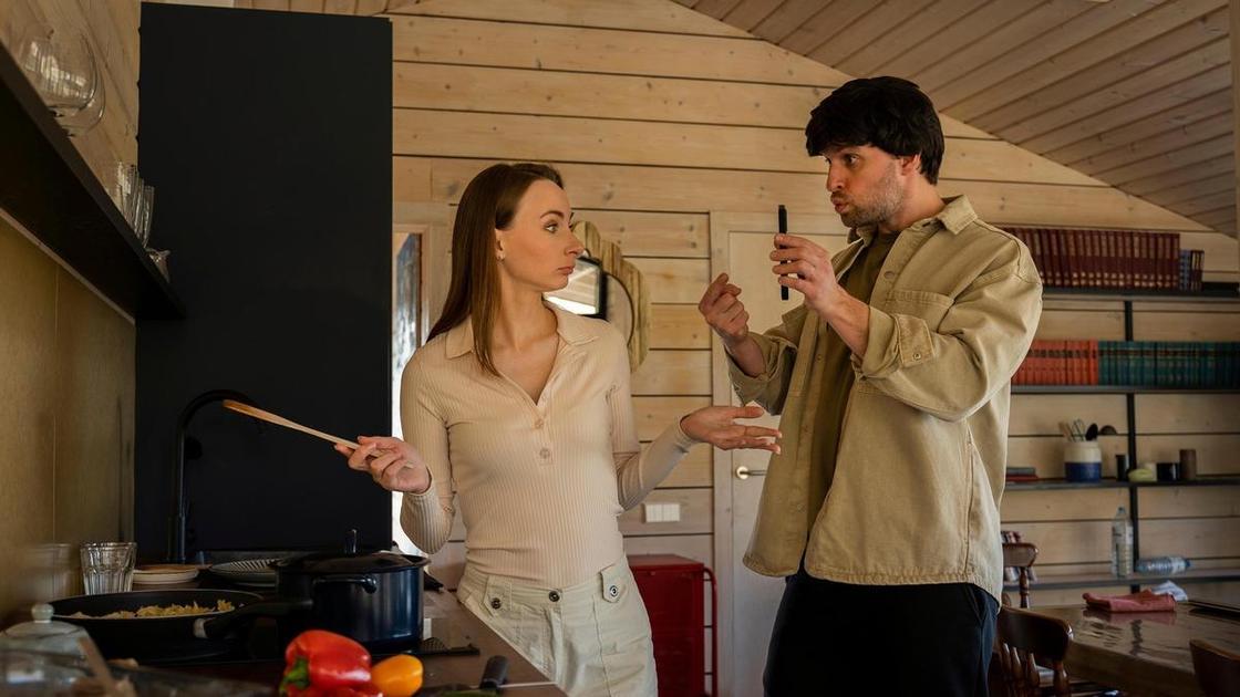 &laquo;Муж уверен, что если я изменила бывшему, то изменю когда-нибудь и ему&raquo;  (Психология)