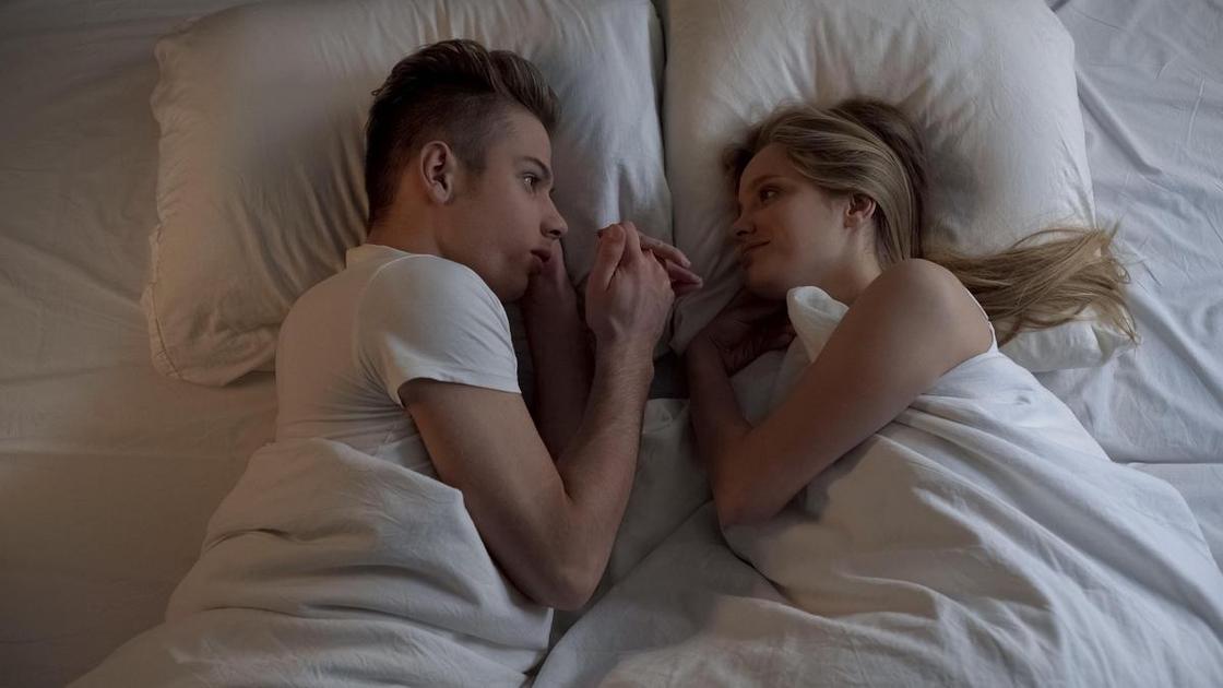 &laquo;Как искренне любить человека, если вы слишком молоды для длительных отношений и когда-нибудь точно расстанетесь?&raquo;  (Психология)