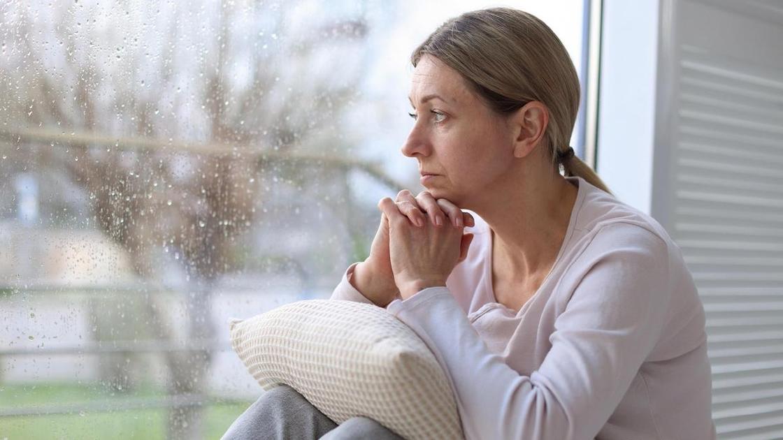 «Я уехала в другую страну оставила дочь-подростка бабушке. Теперь в 22 года она агрессивная и грубая» (Психология) «Я уехала в другую страну оставила дочь-подростка бабушке. Теперь в 22 года она агрессивная и грубая» (Психология)